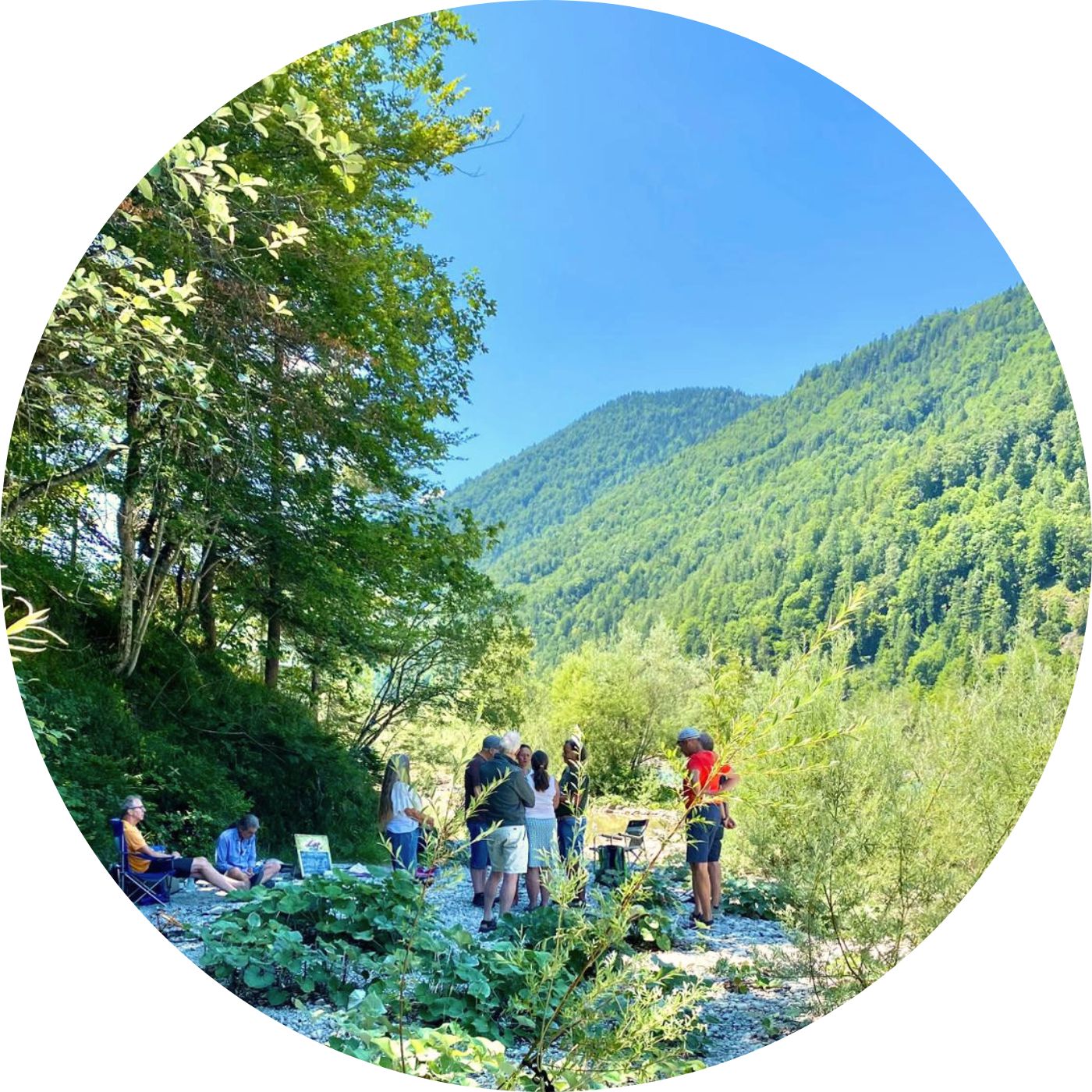 Die Weite unterstützt die Aufstellung an der Isar